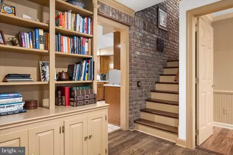 Entry Way - 607 Indian Ln, Salisbury, MD 21801 photo 5 of 13