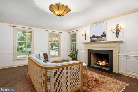 Living - 607 Indian Ln, Salisbury, MD 21801 photo 2 of 2