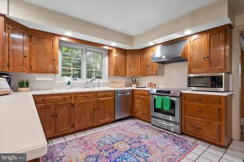 Kitchen - 607 Indian Ln, Salisbury, MD 21801 photo 3 of 3
