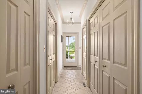 Entry Way - 5207 Duck Crossing Ln, Salisbury, MD 21801 photo 4 of 10
