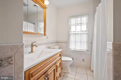 Bath - 5207 Duck Crossing Ln, Salisbury, MD 21801 photo 6 of 6
