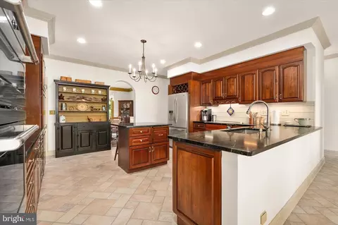 Kitchen - 5207 Duck Crossing Ln, Salisbury, MD 21801 photo 4 of 7