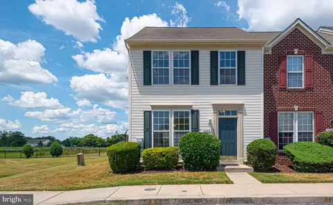 1023 Meadow View Dr, Salisbury, MD 21804