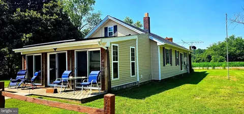 1402 E Sandy Acres Dr, Salisbury, MD 21804