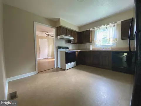 Kitchen - 6437 Mary Jane Dr, Salisbury, MD 21801 photo 1 of 2