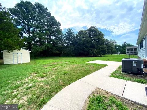 Exterior - 6437 Mary Jane Dr, Salisbury, MD 21801 photo 5 of 6