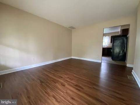 Living - 6437 Mary Jane Dr, Salisbury, MD 21801 photo 1 of 4
