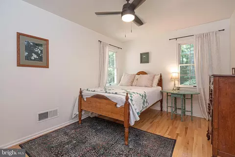 Bedroom - 30521 E Rustic Dr, Salisbury, MD 21804 photo 5 of 9
