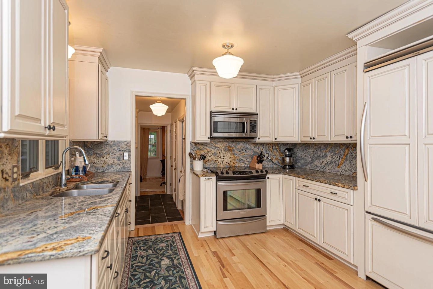 Kitchen - 30521 E Rustic Dr, Salisbury, MD 21804 photo 4 of 8