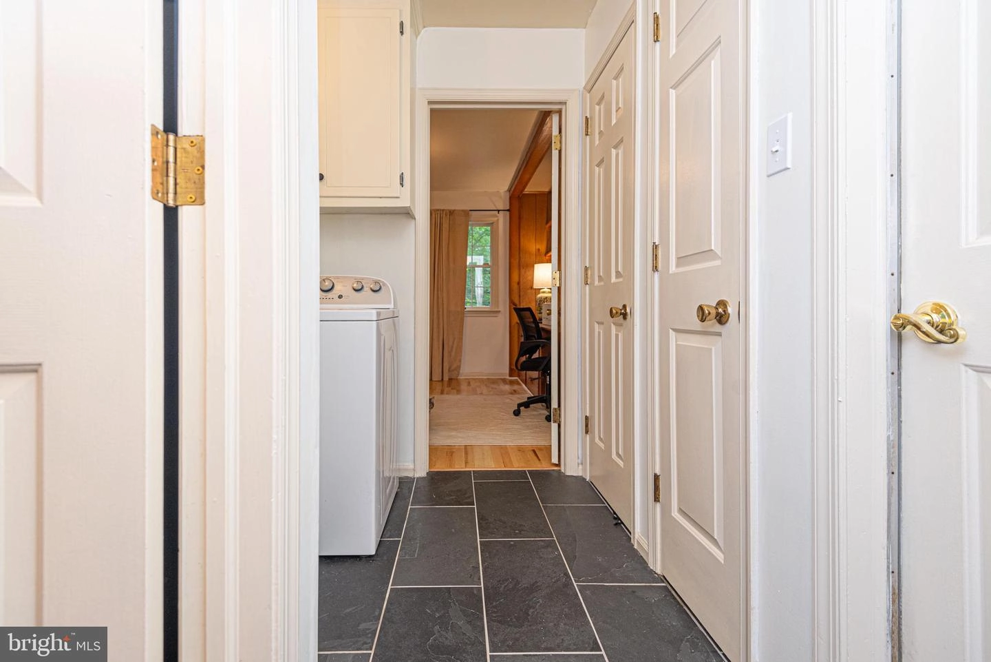 Entry Way - 30521 E Rustic Dr, Salisbury, MD 21804 photo 3 of 10