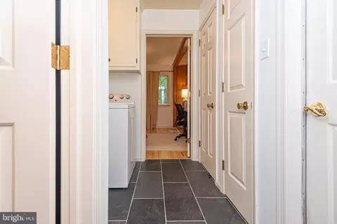 Entry Way - 30521 E Rustic Dr, Salisbury, MD 21804 photo 3 of 10