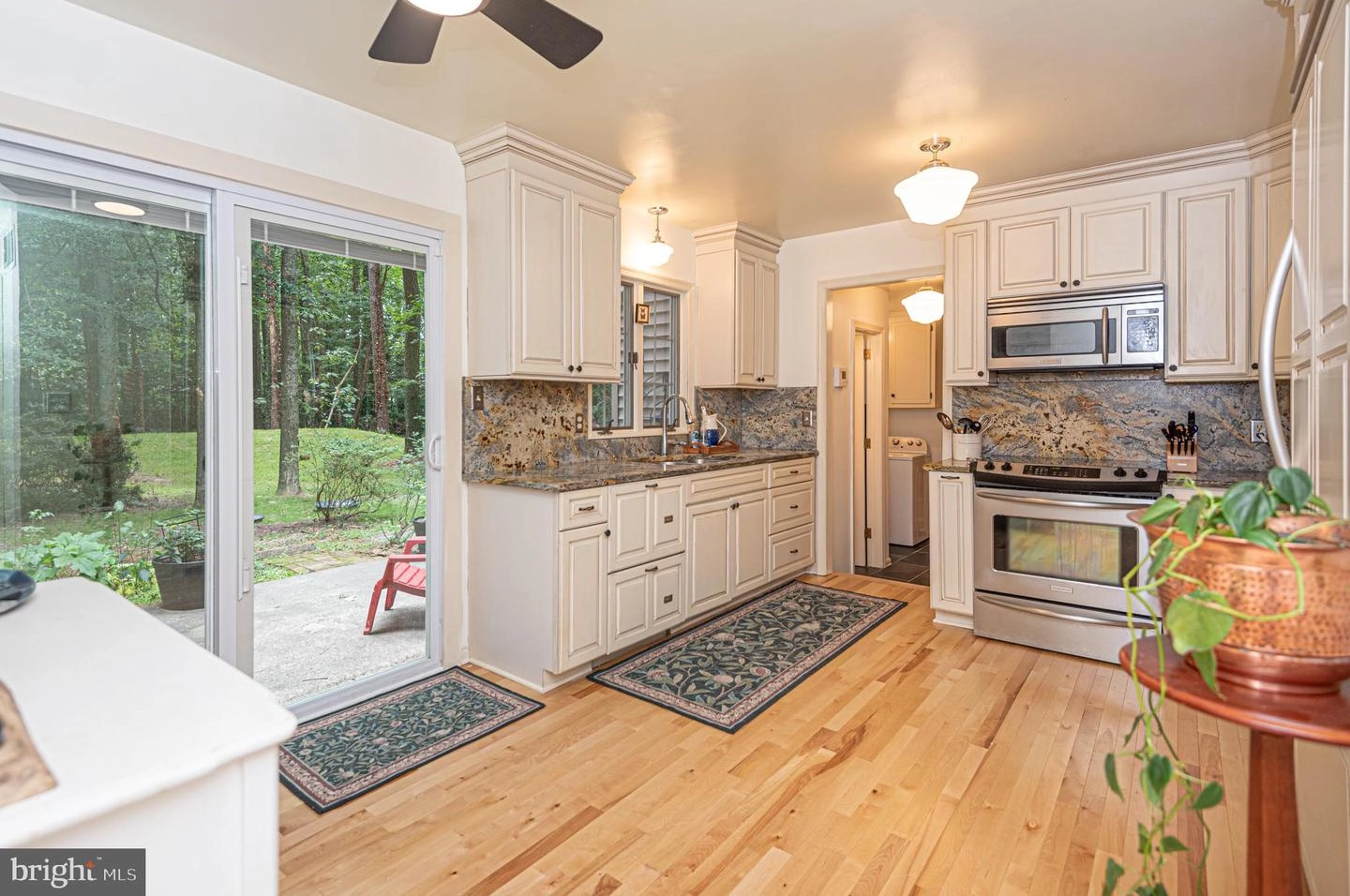 Kitchen - 30521 E Rustic Dr, Salisbury, MD 21804 photo 1 of 8