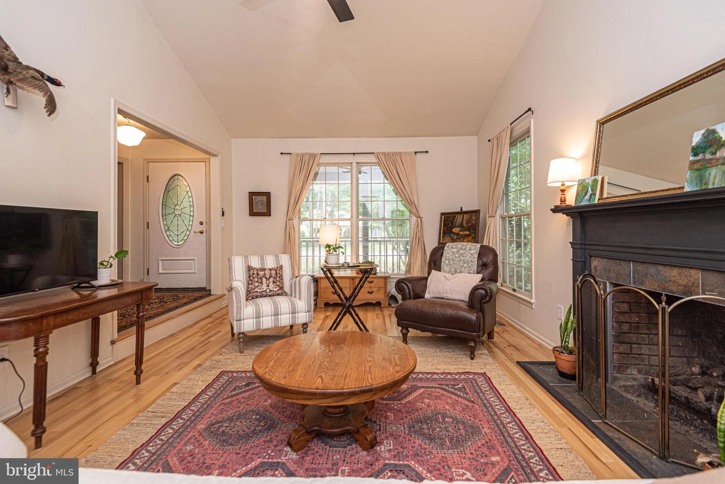 Living - 30521 E Rustic Dr, Salisbury, MD 21804 photo 2 of 2