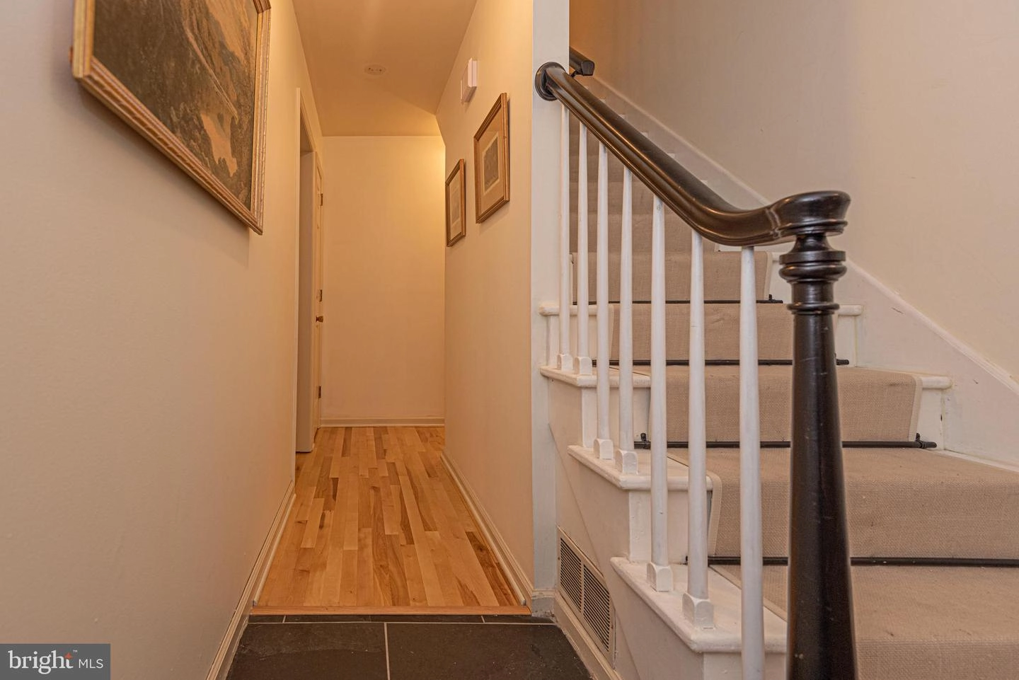 Entry Way - 30521 E Rustic Dr, Salisbury, MD 21804 photo 4 of 10