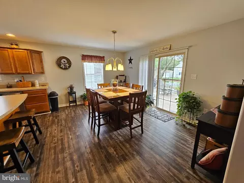 Dining - 1410 Killarney Dr, Salisbury, MD 21804 photo 2 of 2