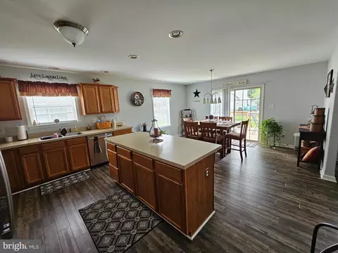 Kitchen - 1410 Killarney Dr, Salisbury, MD 21804 photo 3 of 6