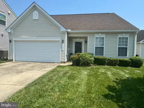 9187 Clubhouse Dr, Delmar, MD 21875