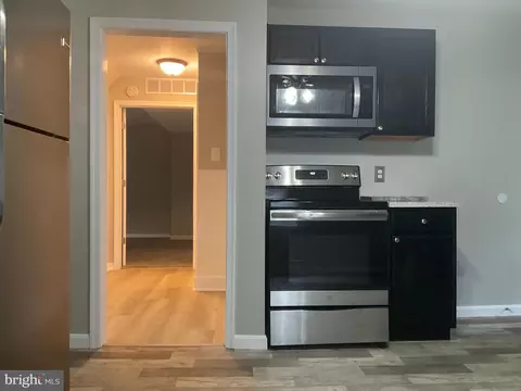 Entry Way - 407 Clyde Ave, Fruitland, MD 21826 photo 2 of 3