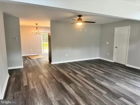 Living - 1713 Wilson Ln, Salisbury, MD 21801 photo 6 of 8