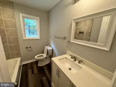 Bath - 1713 Wilson Ln, Salisbury, MD 21801 photo 1 of 2