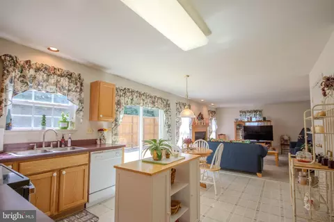 8595 Shadow Ln, Delmar, MD 21875 photo 9