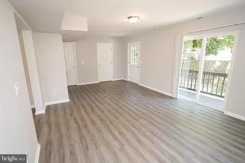 Living - 315 Hazel Ave, Salisbury, MD 21801 photo 1 of 5
