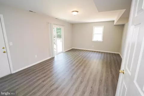 Living - 315 Hazel Ave, Salisbury, MD 21801 photo 4 of 5
