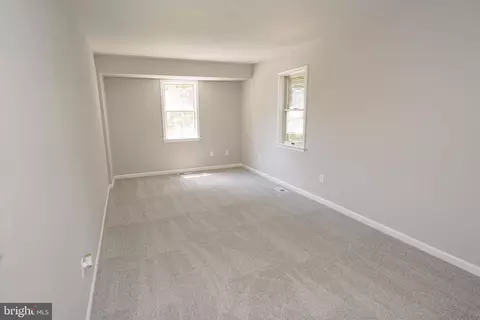 Living - 315 Hazel Ave, Salisbury, MD 21801 photo 5 of 5