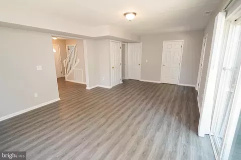 Living - 315 Hazel Ave, Salisbury, MD 21801 photo 2 of 5