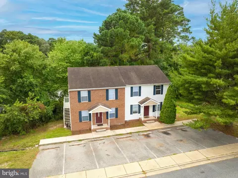 230 Lakewood Dr, Salisbury, MD 21804