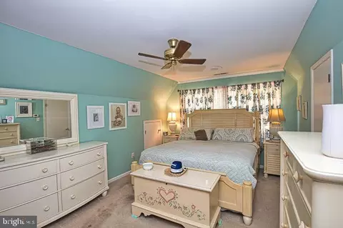 Bedroom - 6090 Massey Crossing Rd, Willards, MD 21874 photo 6 of 8