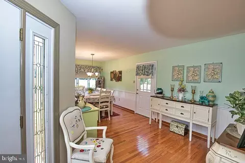 Entry Way - 6090 Massey Crossing Rd, Willards, MD 21874 photo 4 of 11