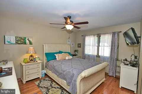 Bedroom - 6090 Massey Crossing Rd, Willards, MD 21874 photo 1 of 8
