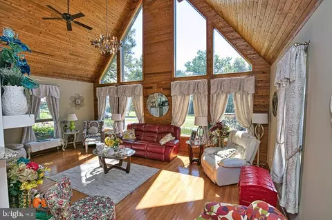 Living - 6090 Massey Crossing Rd, Willards, MD 21874 photo 1 of 5