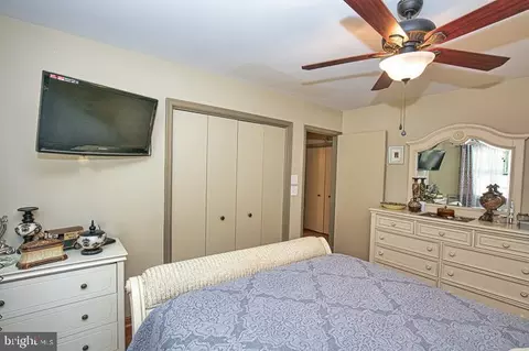 Bedroom - 6090 Massey Crossing Rd, Willards, MD 21874 photo 3 of 8