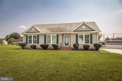 305 Autumn Ridge Dr, Hebron, MD 21830
