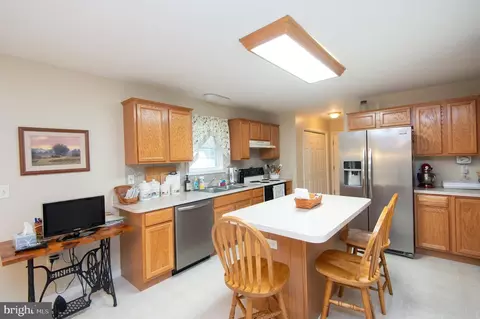 142 Chapel Branch Dr, Hebron, MD 21830 photo 6
