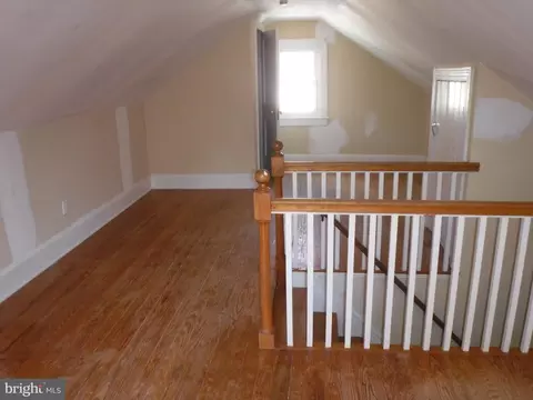 Entry Way - 209 Marshall St, Salisbury, MD 21804 photo 1 of 2