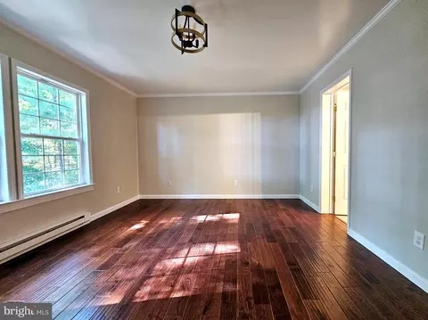 Living - 20410 Chesapeake Dr, Nanticoke, MD 21840 photo 4 of 13