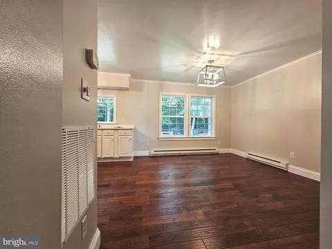 Living - 20410 Chesapeake Dr, Nanticoke, MD 21840 photo 7 of 13