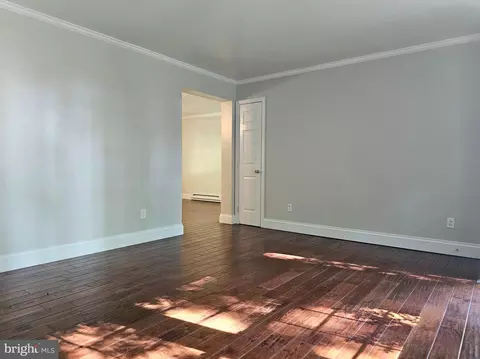 Living - 20410 Chesapeake Dr, Nanticoke, MD 21840 photo 6 of 13