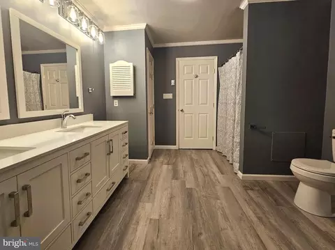 Entry Way - 20410 Chesapeake Dr, Nanticoke, MD 21840 photo 1 of 2