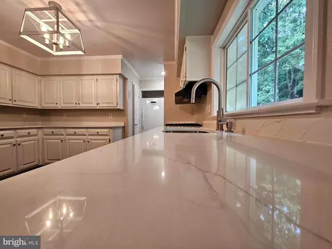 Kitchen - 20410 Chesapeake Dr, Nanticoke, MD 21840 photo 4 of 4