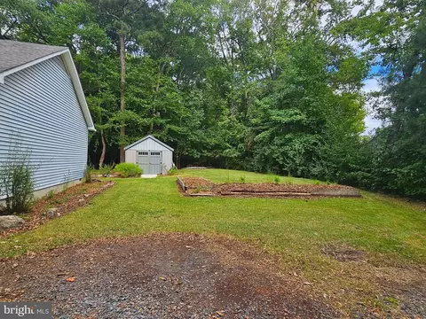 Exterior - 20410 Chesapeake Dr, Nanticoke, MD 21840 photo 1 of 4
