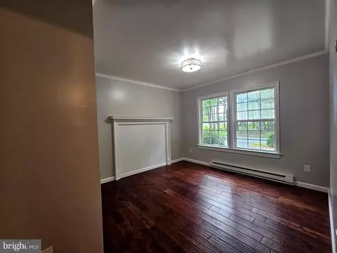 Living - 20410 Chesapeake Dr, Nanticoke, MD 21840 photo 13 of 13
