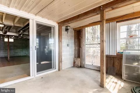 Exterior - 21633 Wetipquin Rd, Quantico, MD 21856 photo 4 of 11