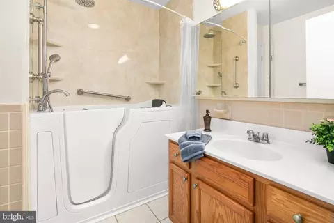 Bath - 21633 Wetipquin Rd, Quantico, MD 21856 photo 2 of 3