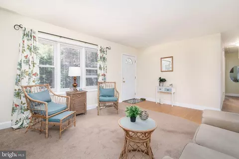 Living - 21633 Wetipquin Rd, Quantico, MD 21856 photo 5 of 6
