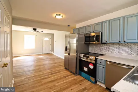 Entry Way - 207 Lloyd St, Salisbury, MD 21801 photo 2 of 4
