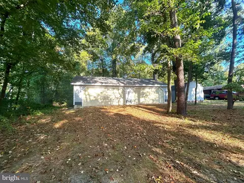 8371 Jeffrey St, Delmar, MD 21875